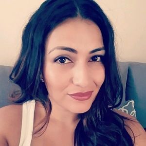 Meet your Posher, Rebecca